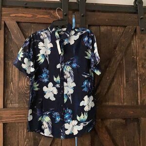 NWT Hollister blue floral men’s shirt small